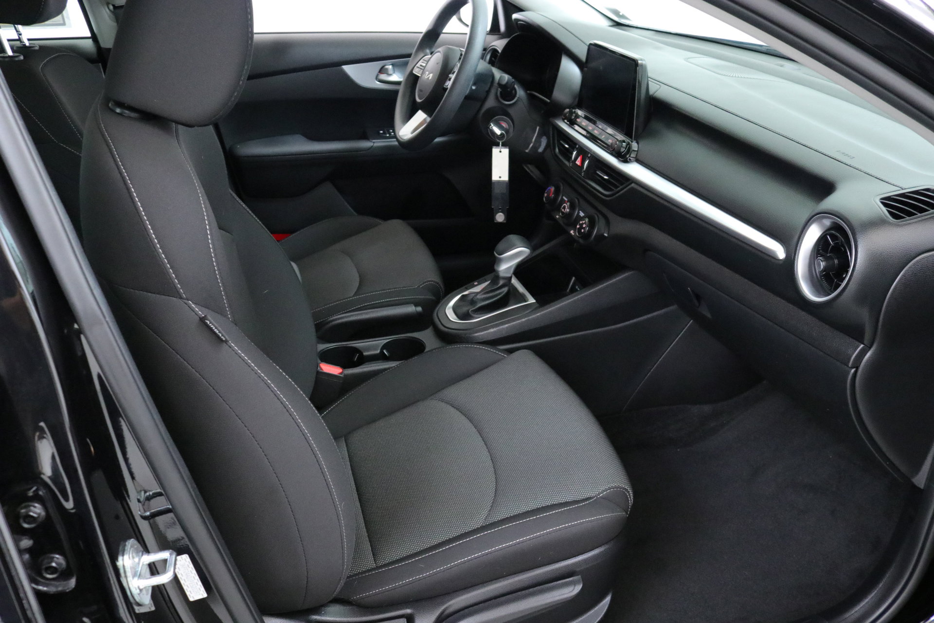 2023 Kia Forte LXS photo 26