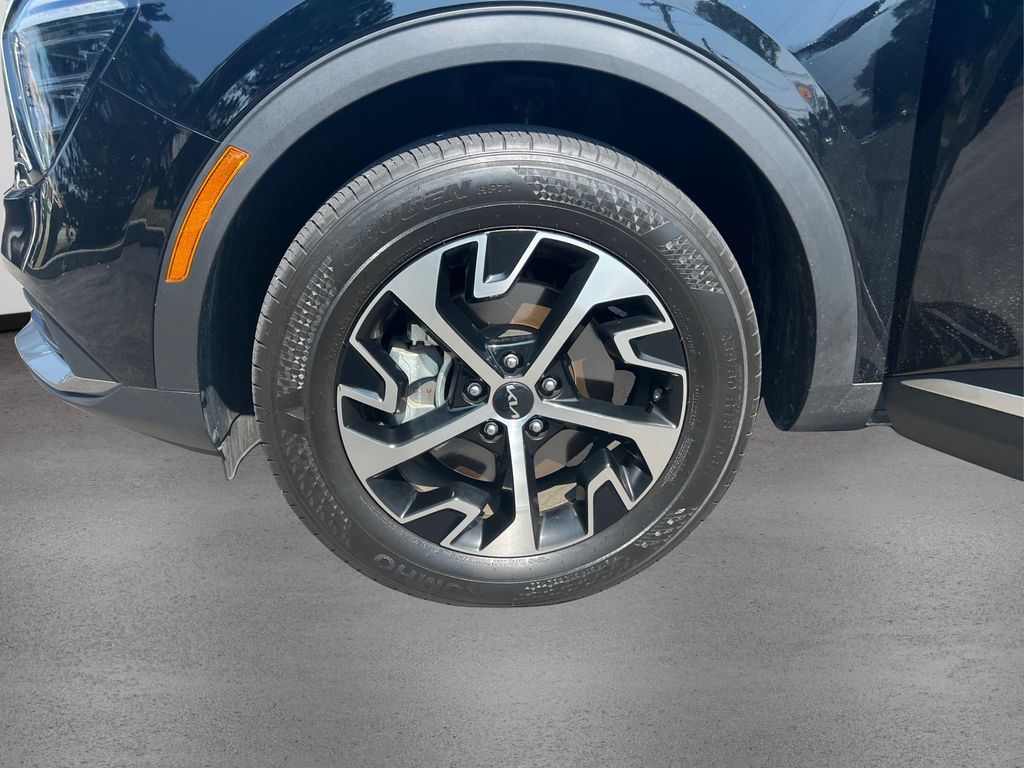 2024 Kia Sportage EX photo 12