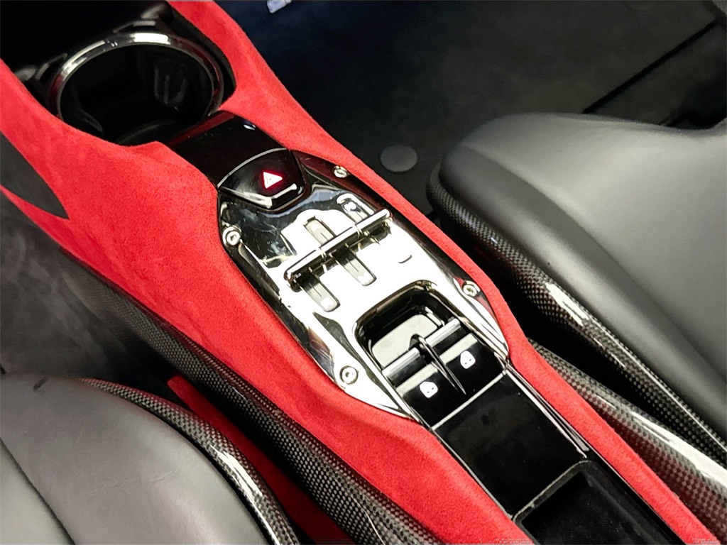 2022 Ferrari SF90 Stradale Base photo 15