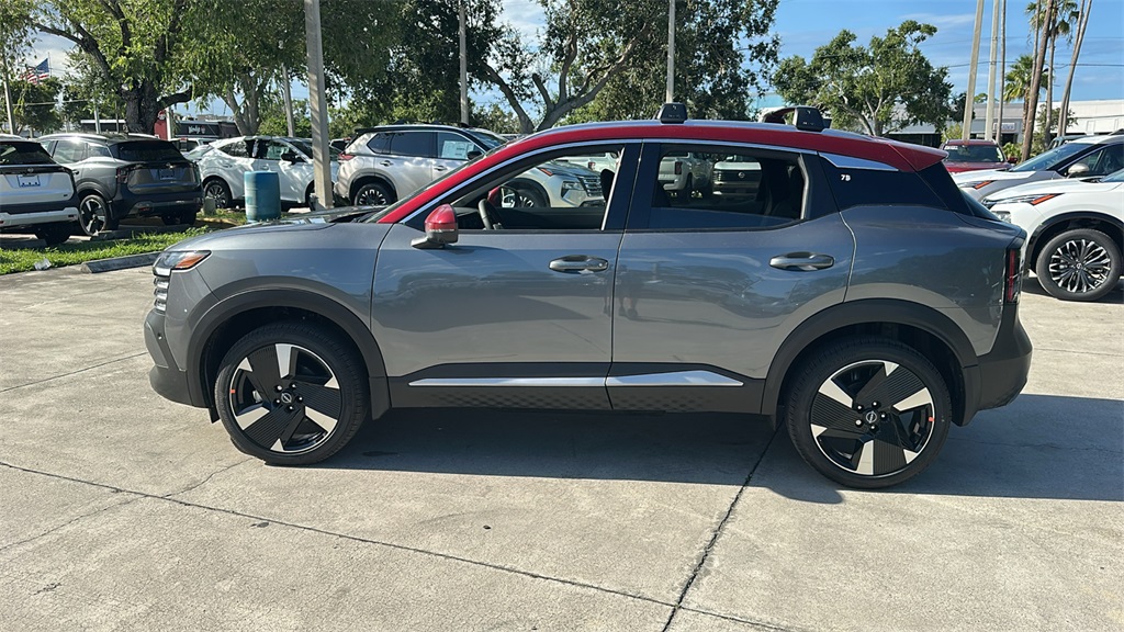 2026 Nissan Kicks SR photo 3