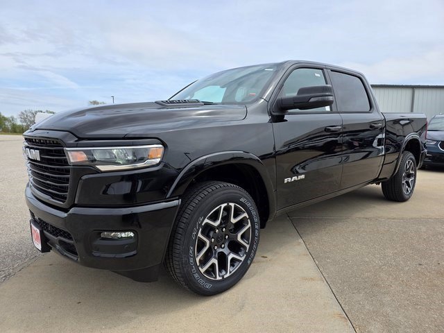 2025 Ram 1500 Laramie photo 3