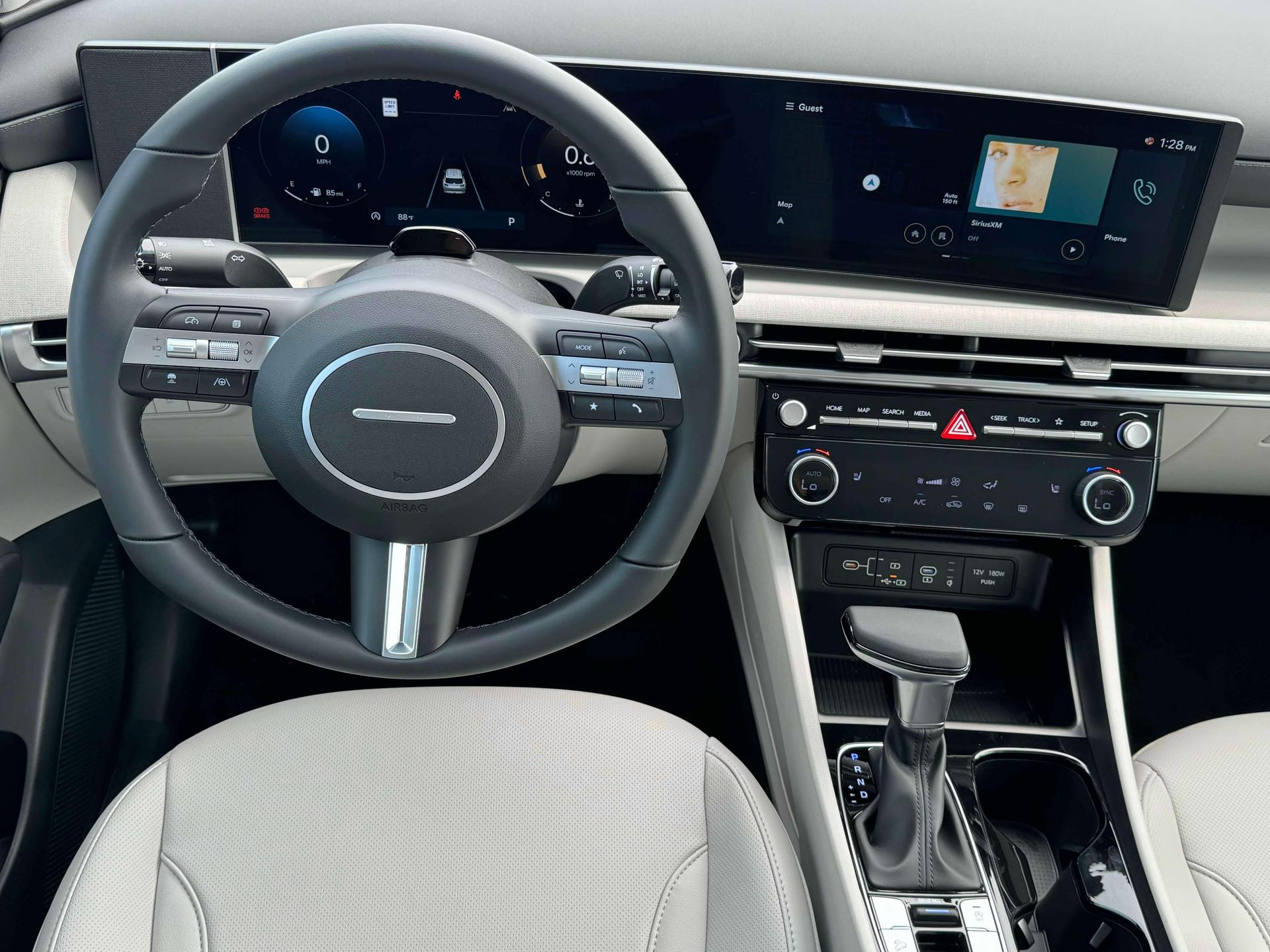 New 2025 Black Hyundai SEL Convenience FWD image 17