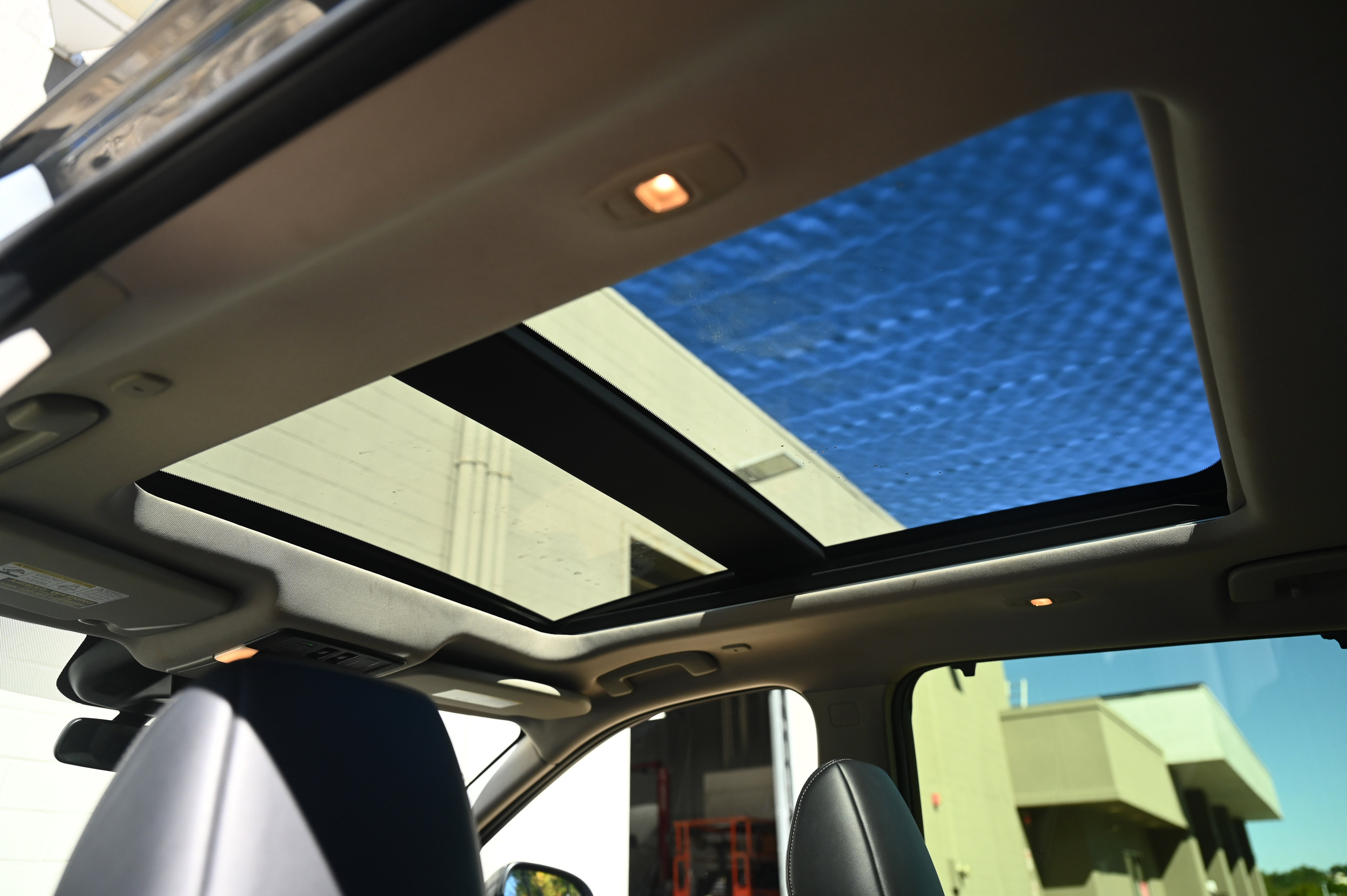 2023 Nissan Rogue SV photo 33