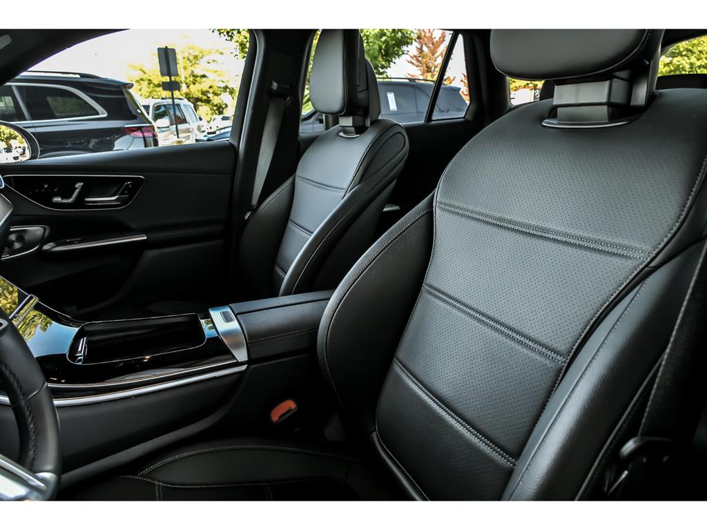 2023 Mercedes Benz GLC 300 4MATIC photo 7