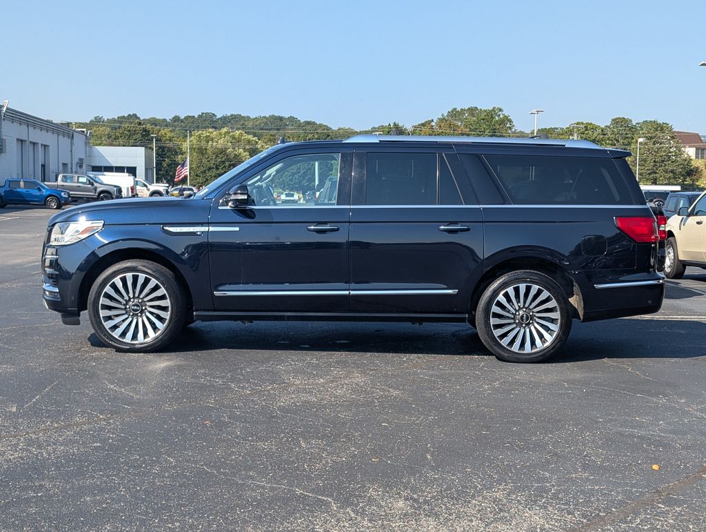 2021 Lincoln Navigator L Reserve photo 3