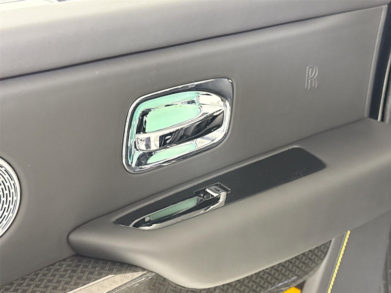 2023 Rolls Royce Cullinan Black Badge photo 31