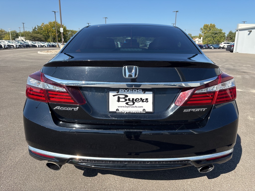 2017 Honda Accord Sport photo 4