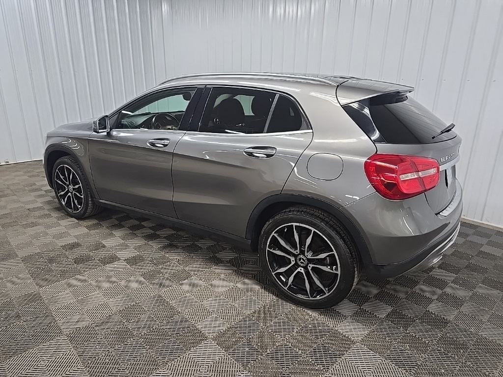 2015 Mercedes Benz GLA 250 4MATIC photo 4