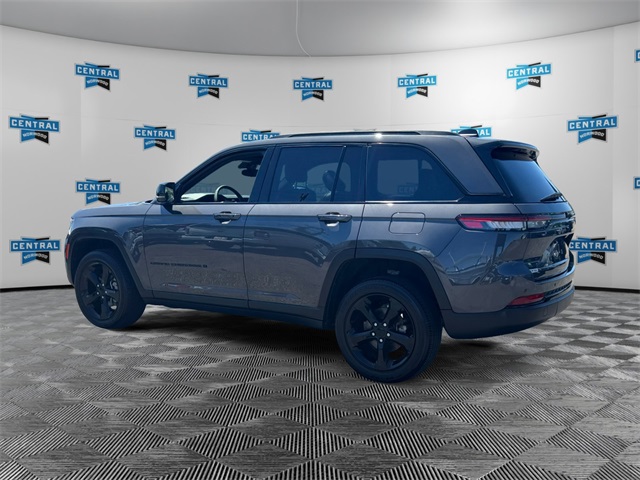 2023 Jeep Grand Cherokee Altitude photo 8