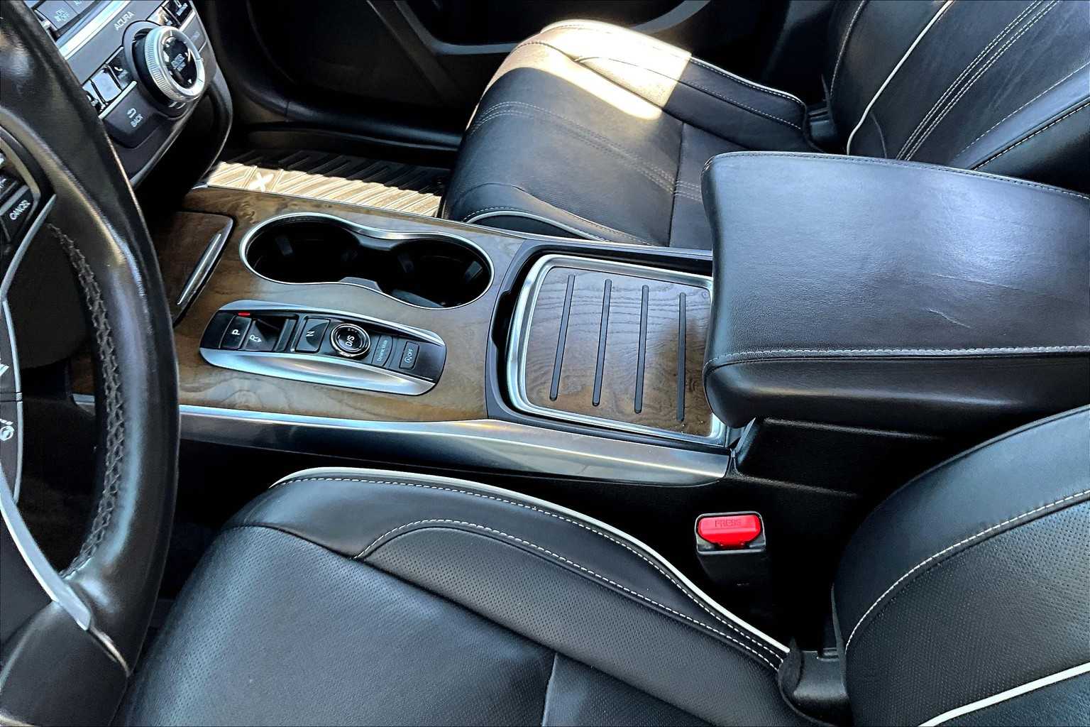 2020 Acura MDX Advance photo 13