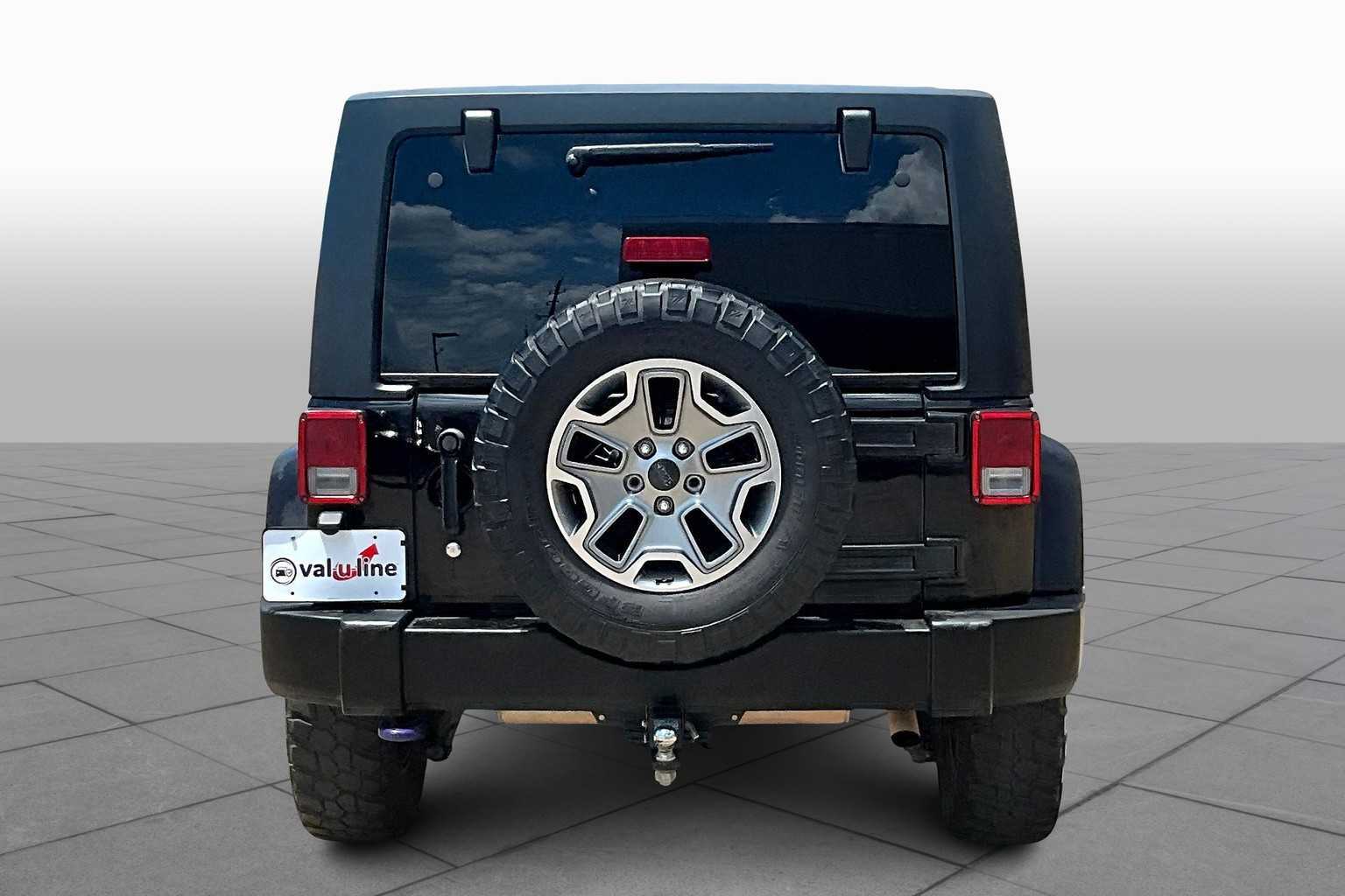2015 Jeep Wrangler Unlimited Rubicon photo 4