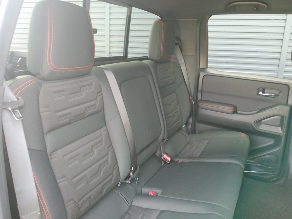 2025 Nissan Frontier Crew Cab PRO-4X photo 15