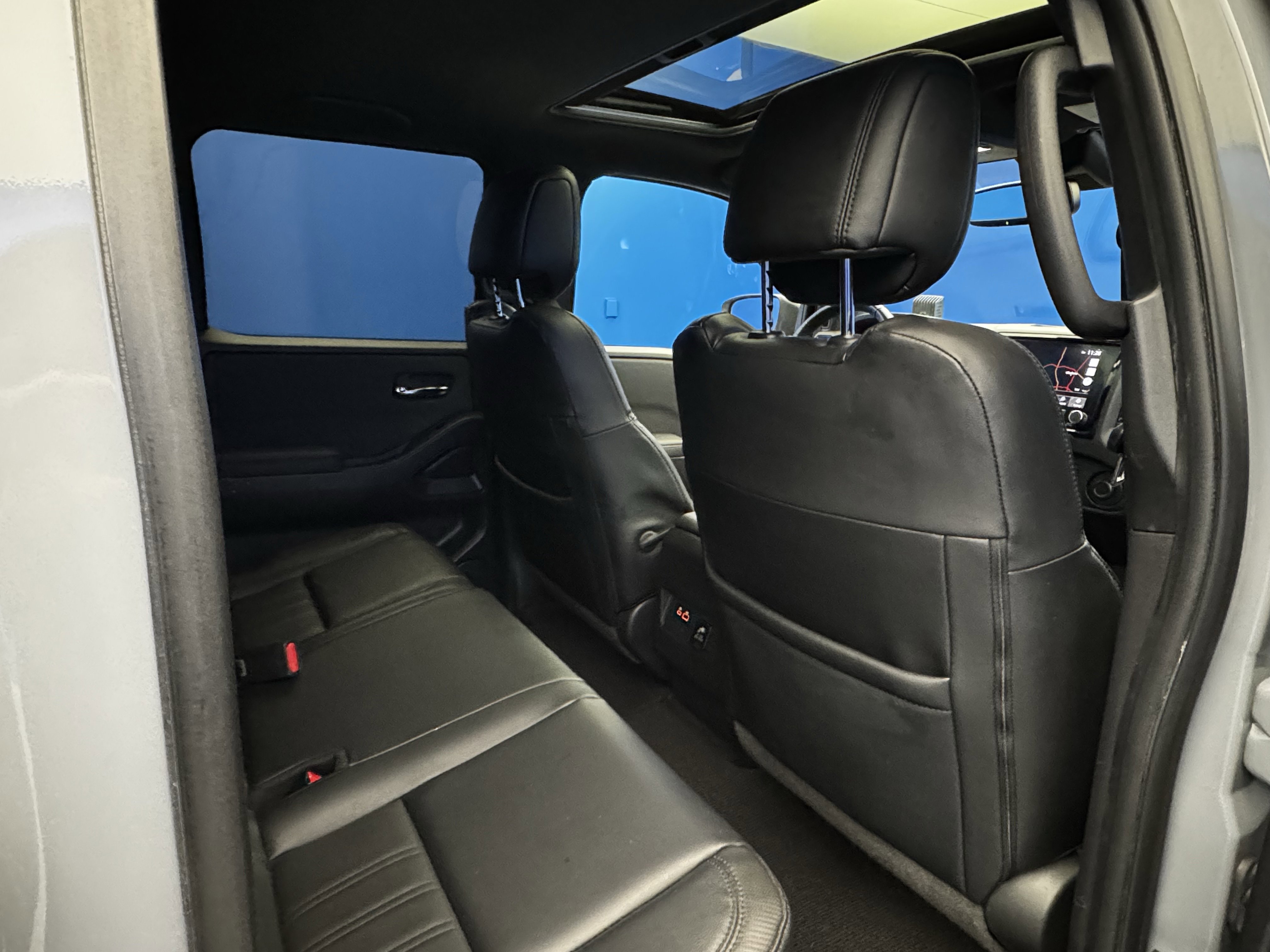 2022 Nissan Frontier PRO-4X photo 5