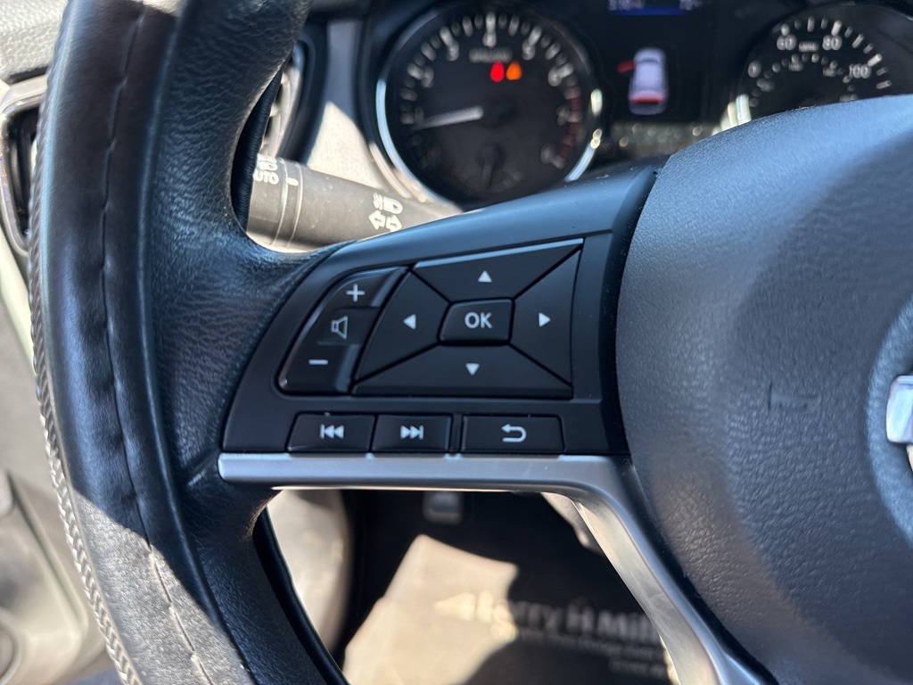 2021 Nissan Rogue Sport S photo 11