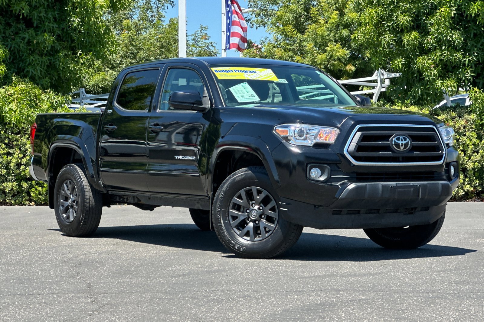 2022 Toyota Tacoma SR5 photo 2