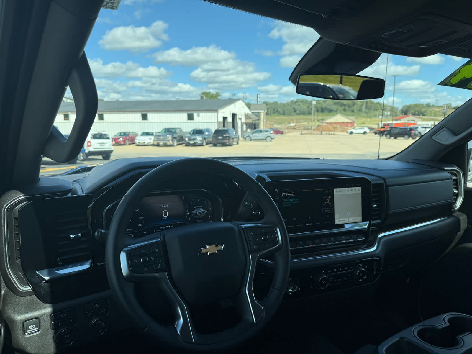 2024 Chevrolet Silverado 1500 LT photo 4