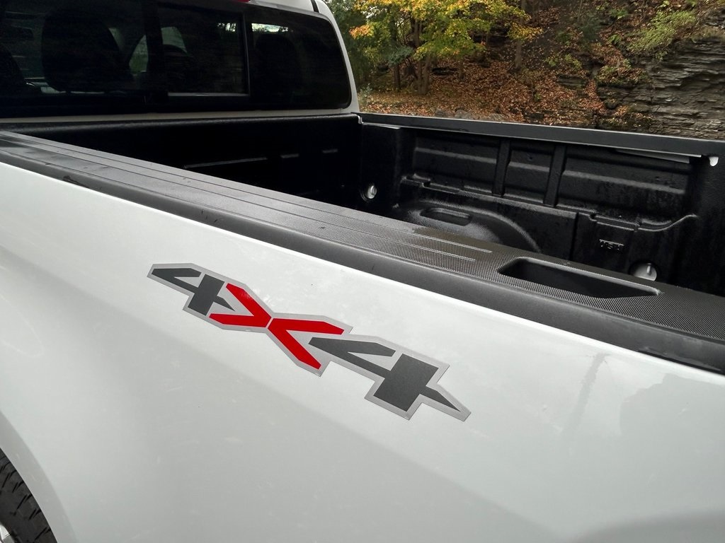 2022 Chevrolet Colorado LT photo 4