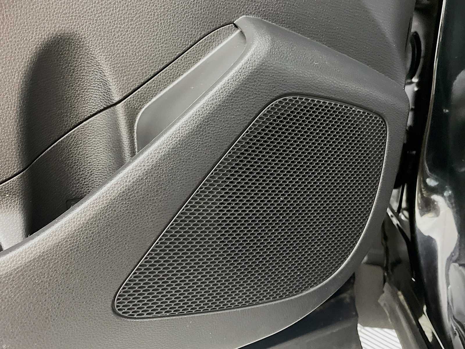 2023 Toyota Corolla Cross LE photo 15