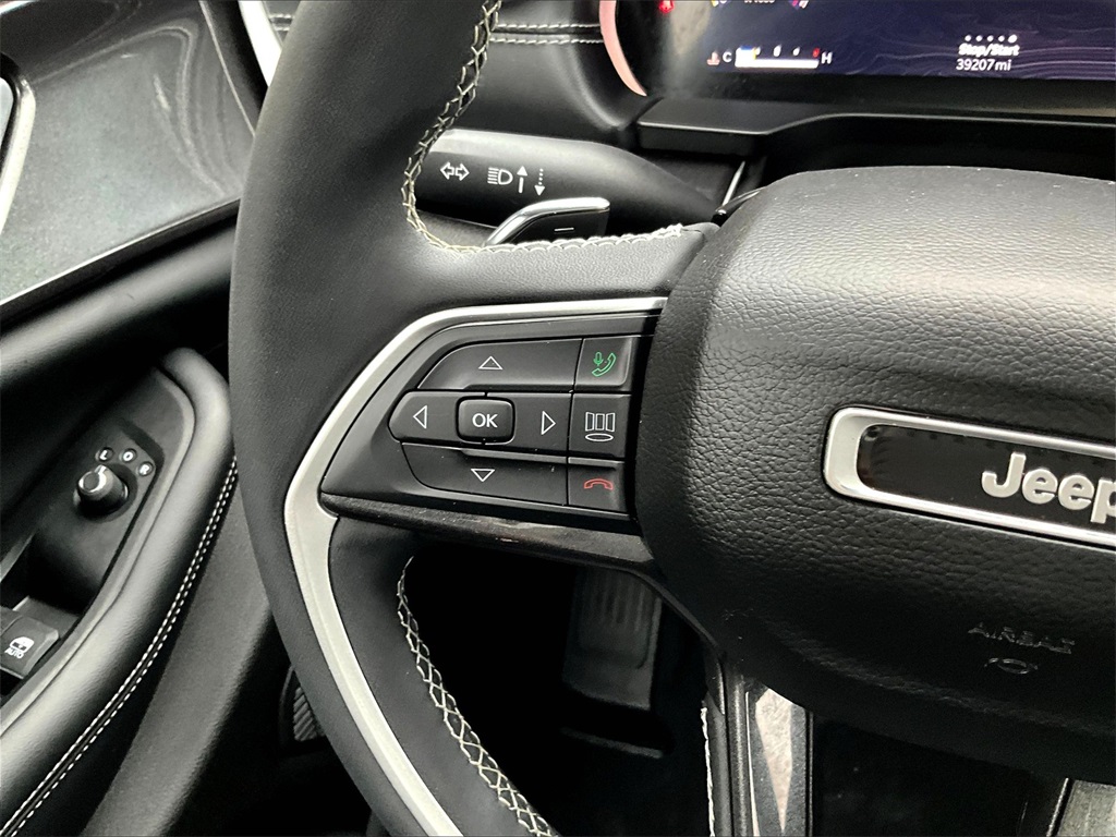 2023 Jeep Grand Cherokee Laredo photo 23