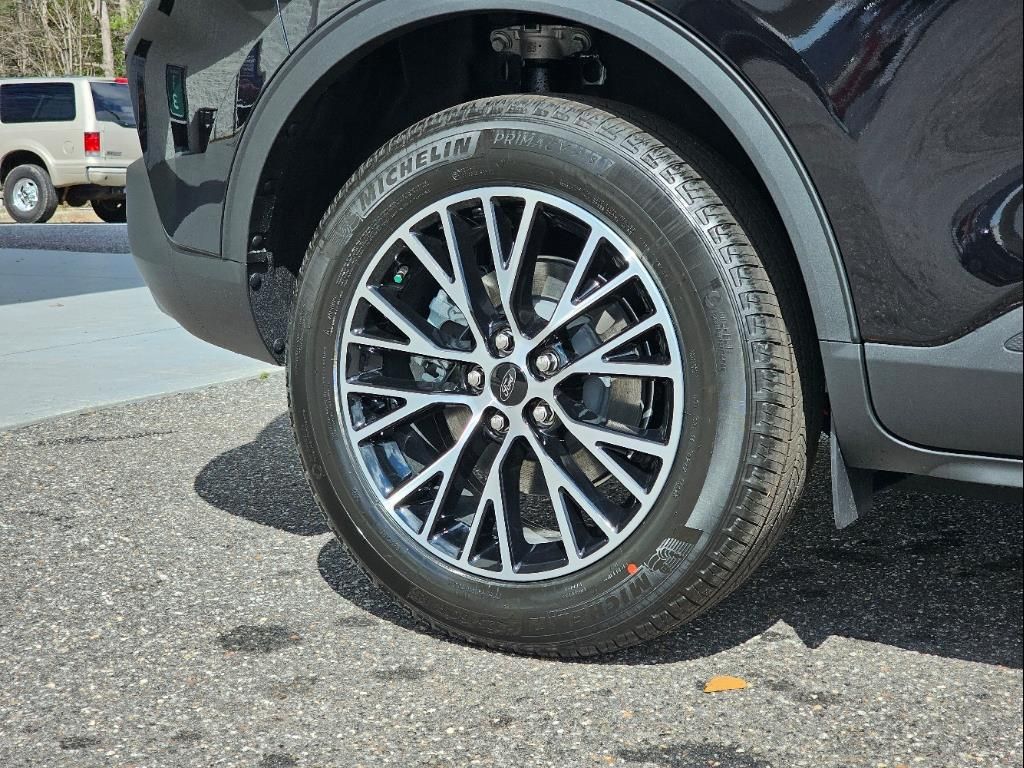 2024 Ford Escape Plug-In Hybrid photo 9