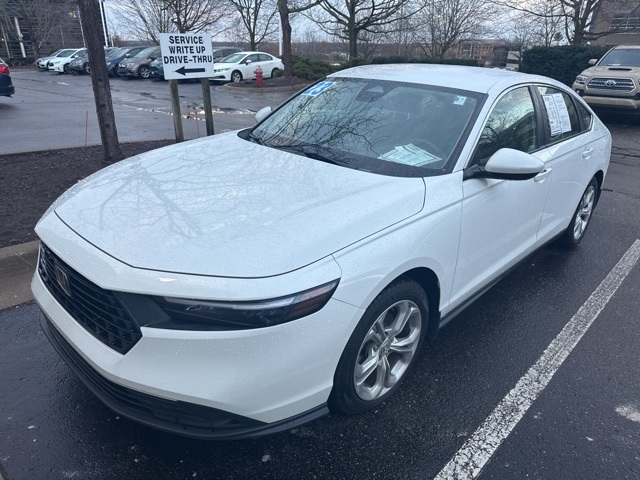 2023 Honda Accord LX's photo