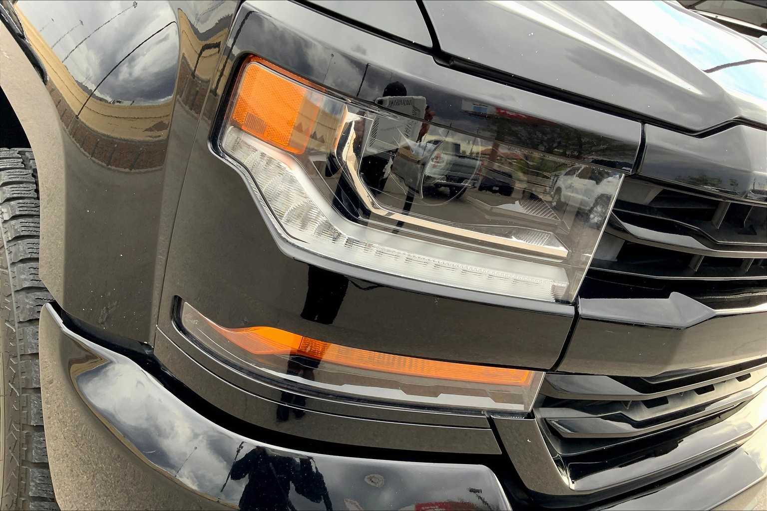 2018 Chevrolet Silverado 1500 LT photo 25