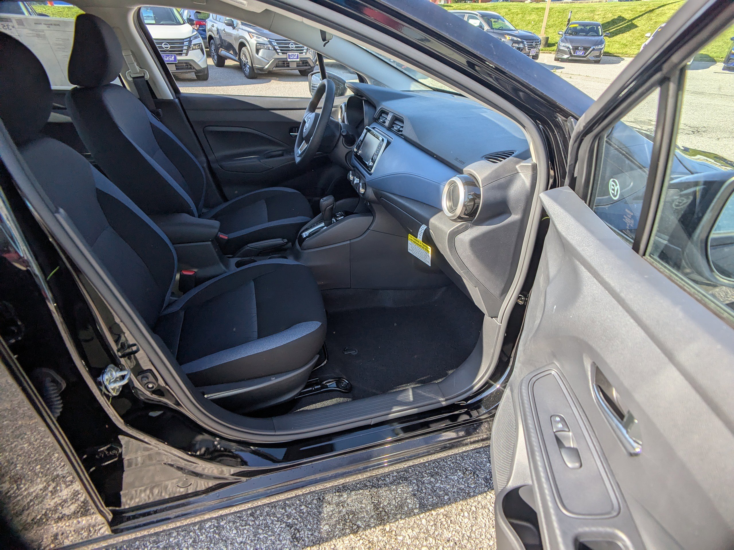 2025 Nissan Versa SV photo 3