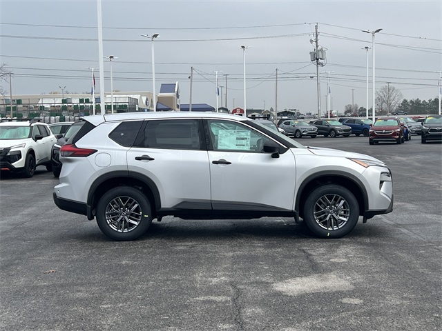 2025 Nissan Rogue S photo 24