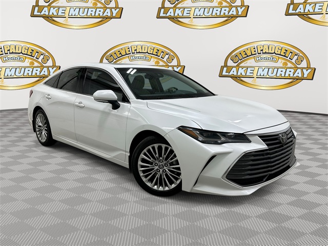 2019 Toyota Avalon Limited's photo