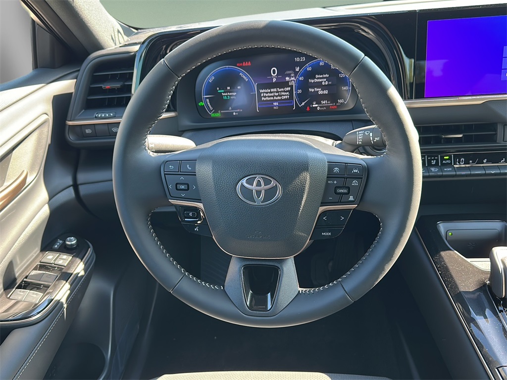 2026 Toyota Crown XLE photo 11