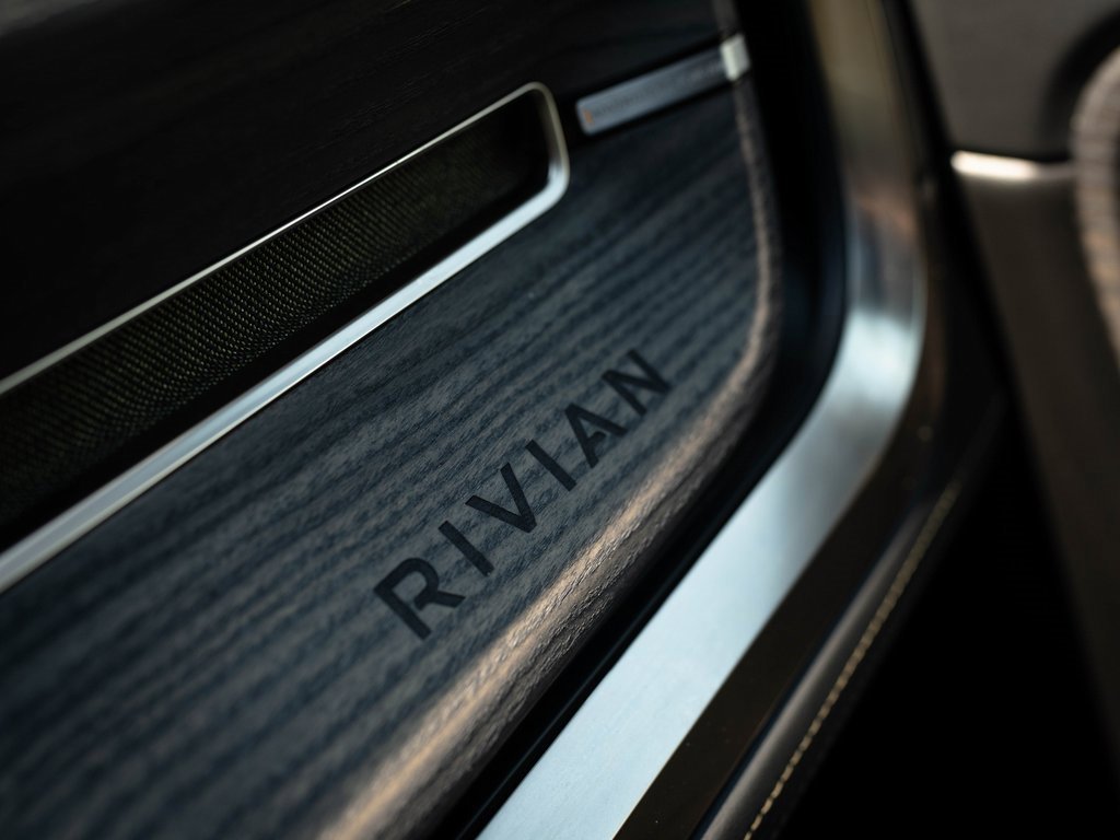 2023 Rivian R1T Adventure photo 27