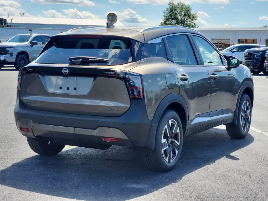 2025 Nissan Kicks SV photo 2