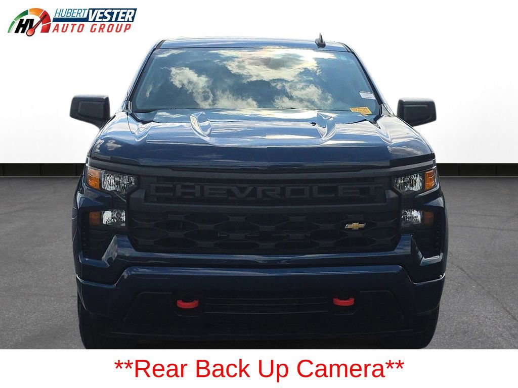 2023 Chevrolet Silverado 1500 Custom photo 3