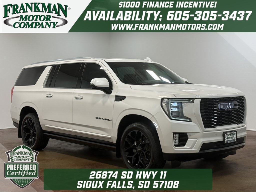2022 GMC Yukon XL Denali's photo