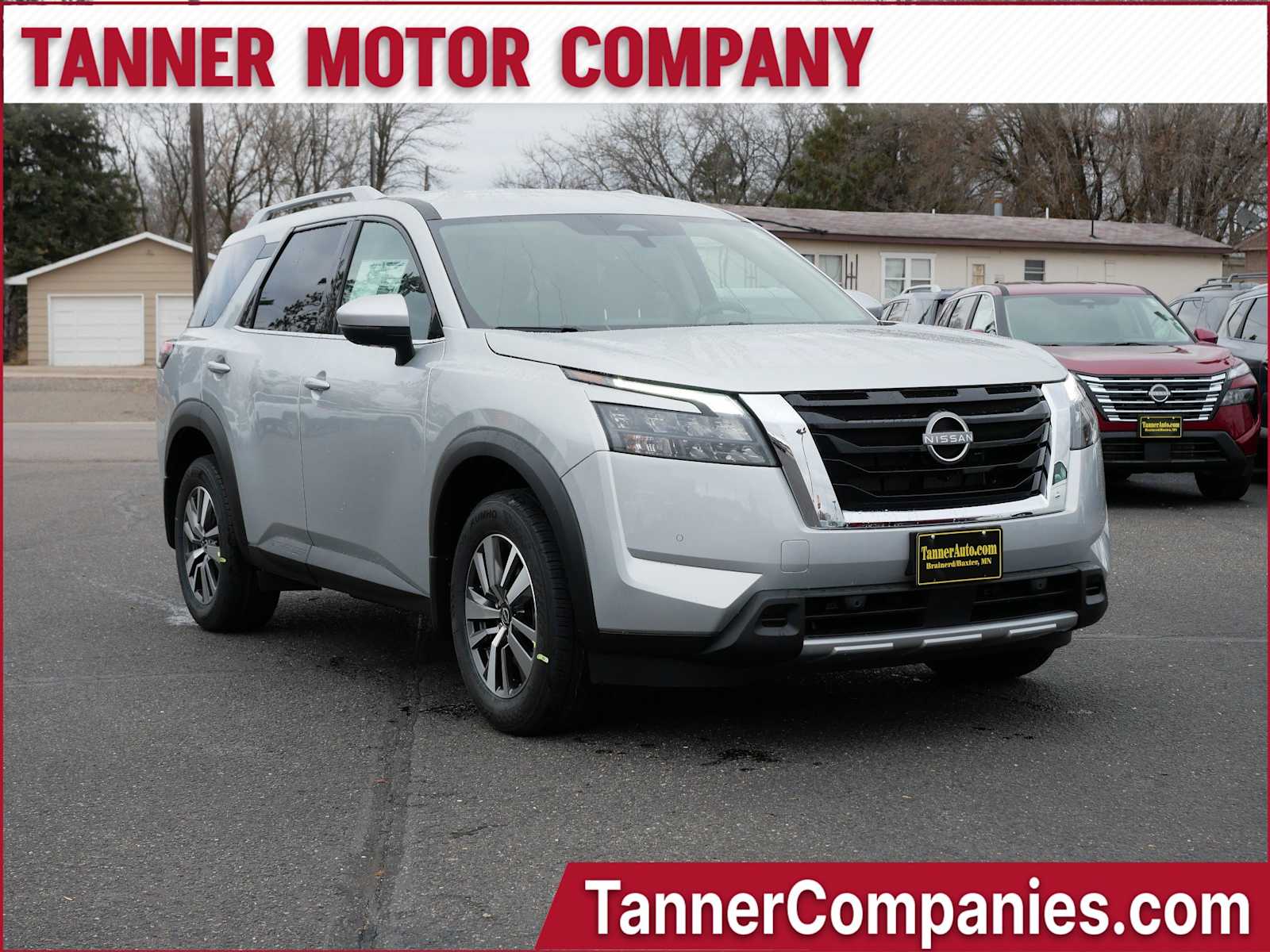 2025 Nissan Pathfinder SL's photo