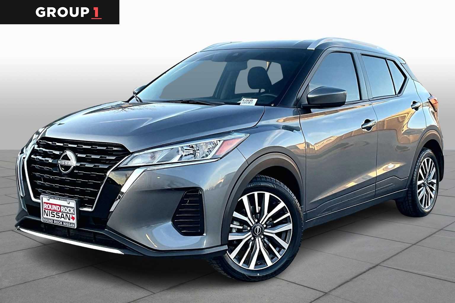 2024 Nissan Kicks SV's photo