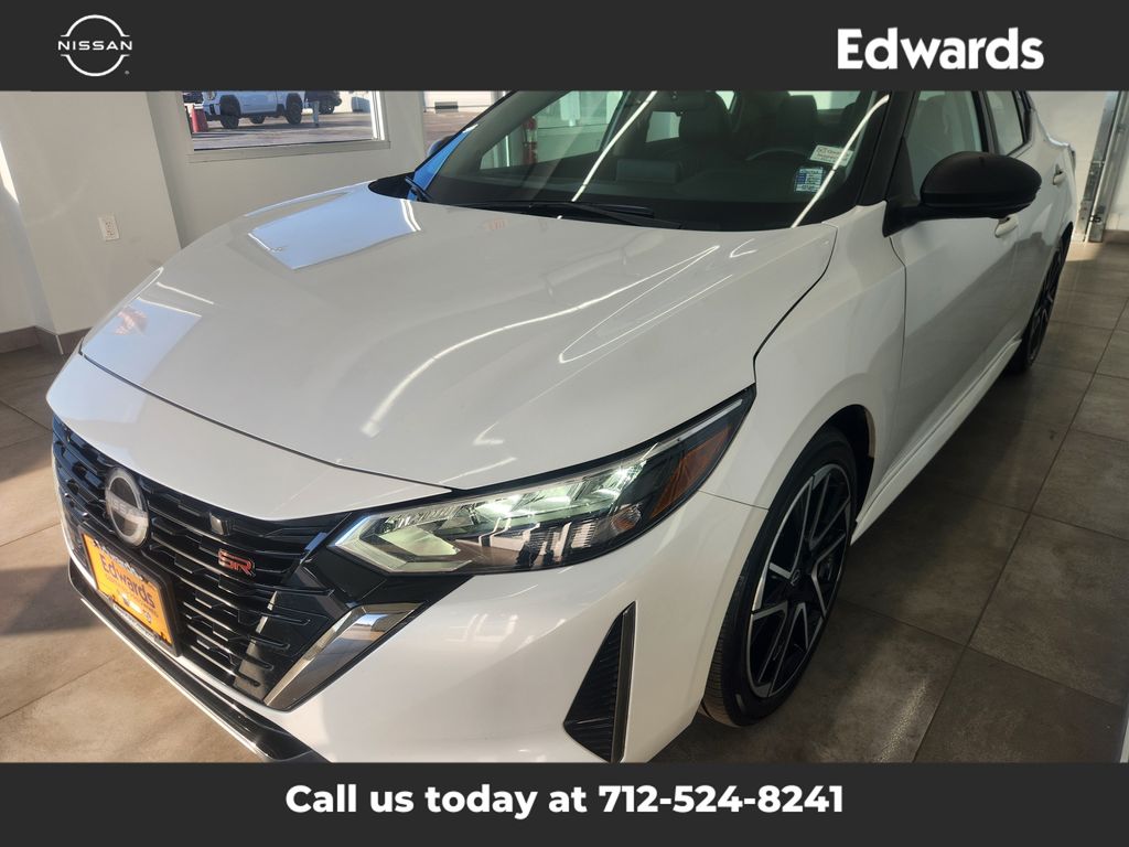 2025 Nissan Sentra SR photo 4