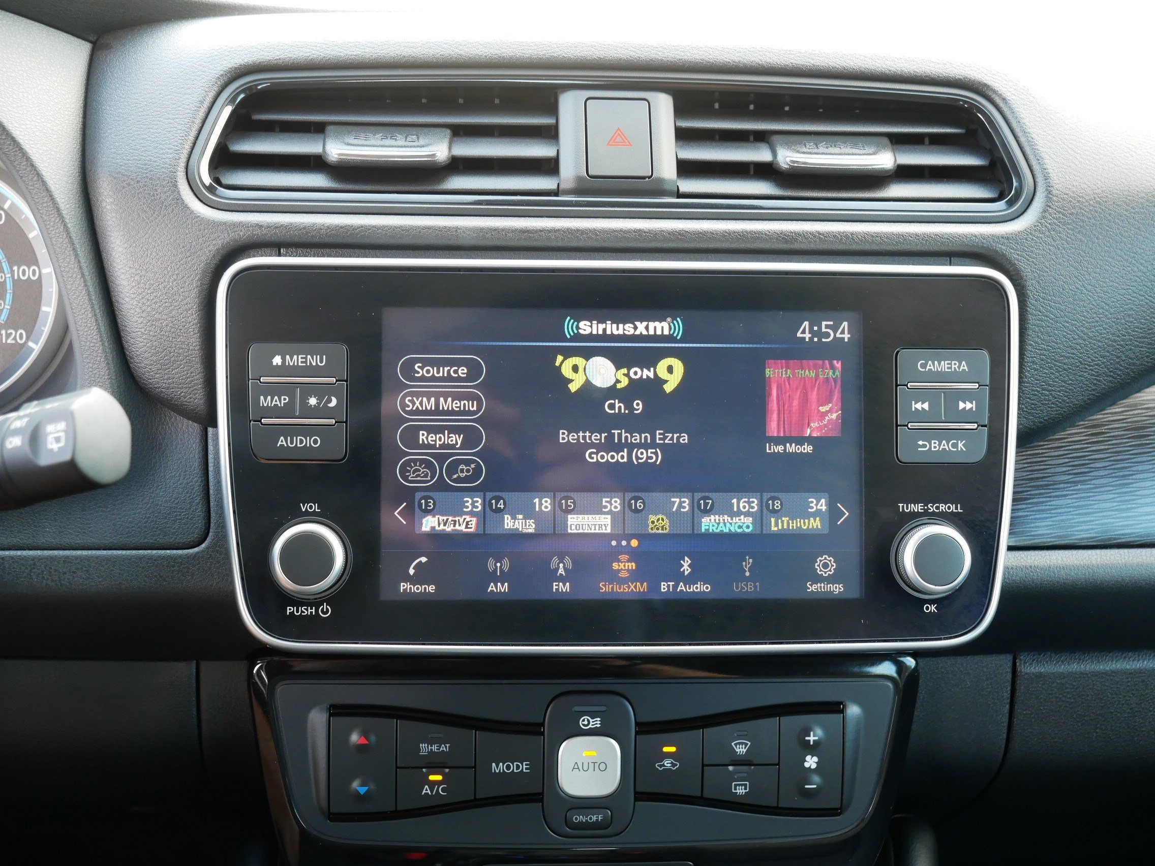 2024 Nissan Leaf SV Plus photo 21