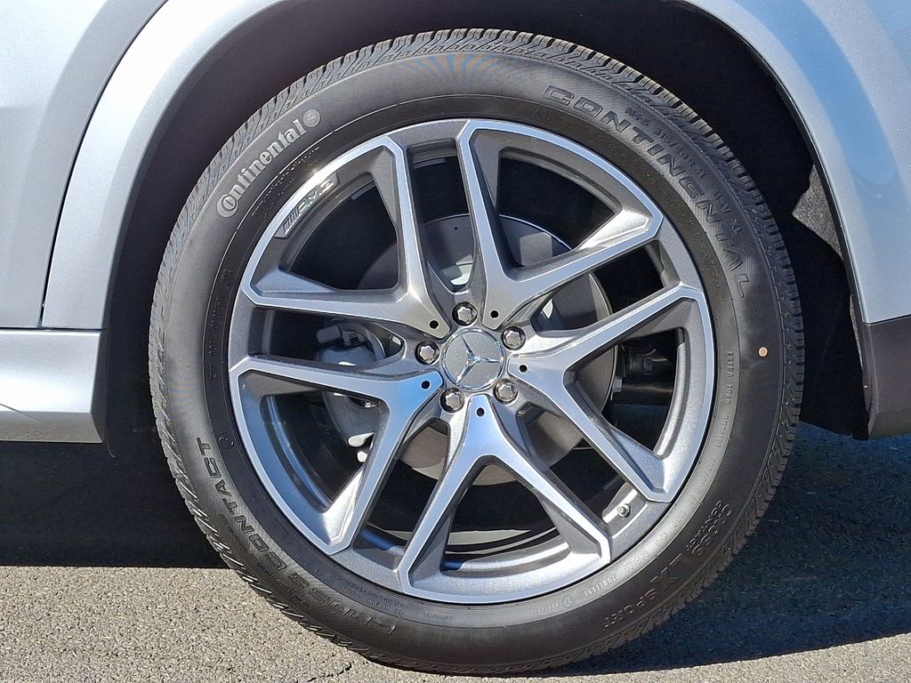 2025 Mercedes Benz GLE 53 AMG 4MATIC photo 3