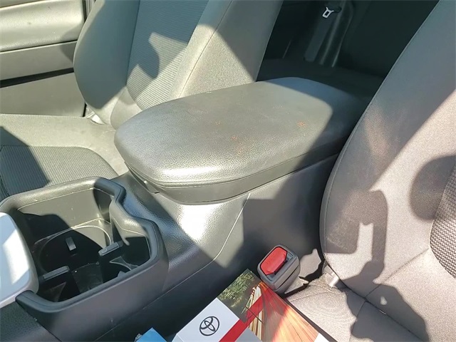 2024 Toyota RAV4 LE photo 14