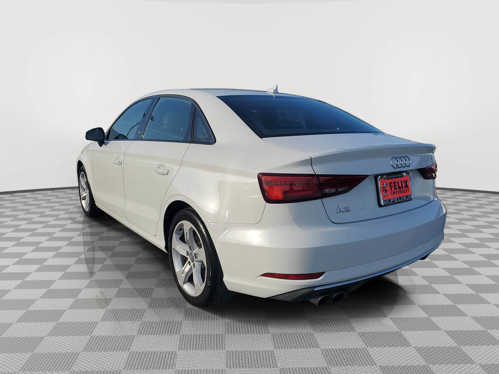 2018 Audi A3 2.0T Premium photo 4