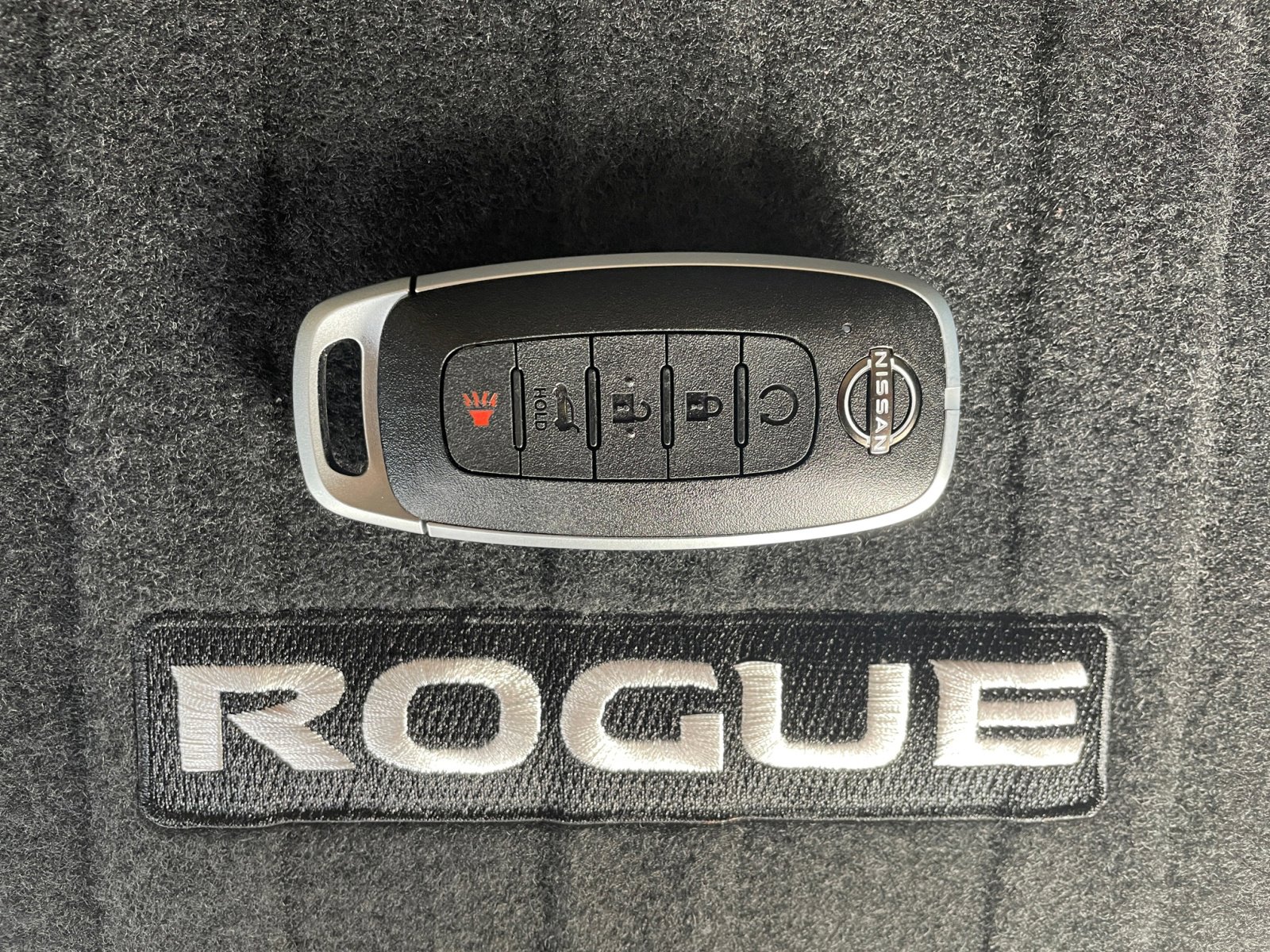 2025 Nissan Rogue SV photo 28