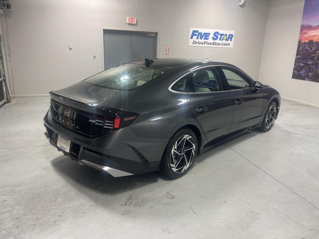 2026 Hyundai Sonata SEL Sport photo 3