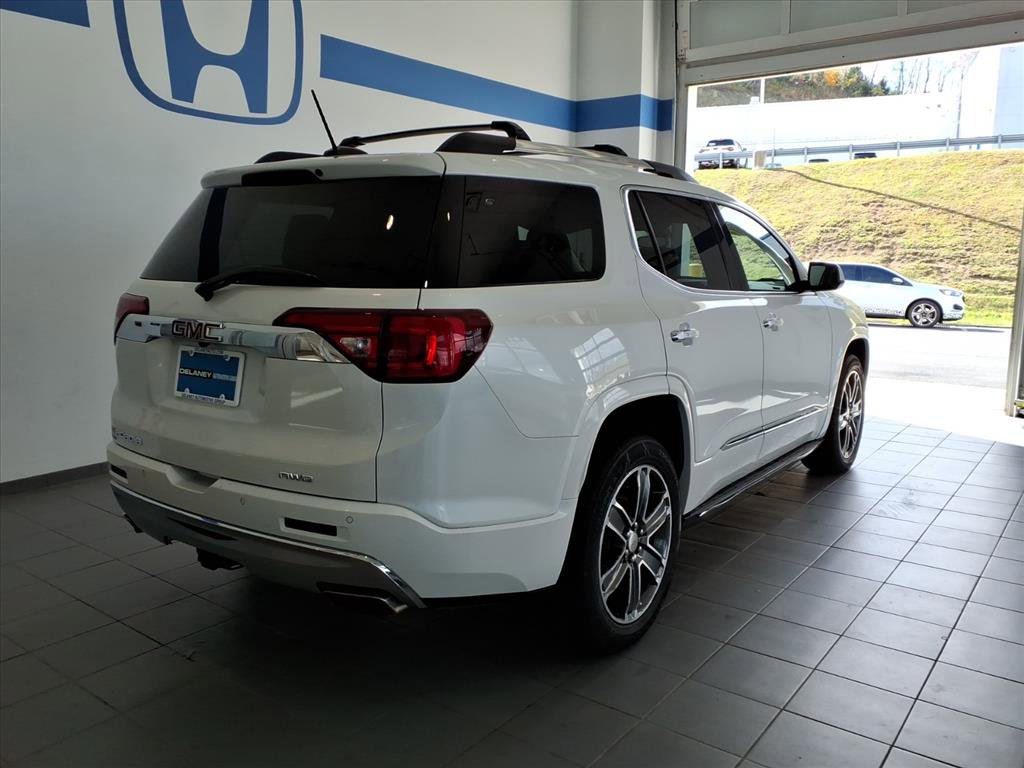 2019 Gmc Acadia Denali photo 2
