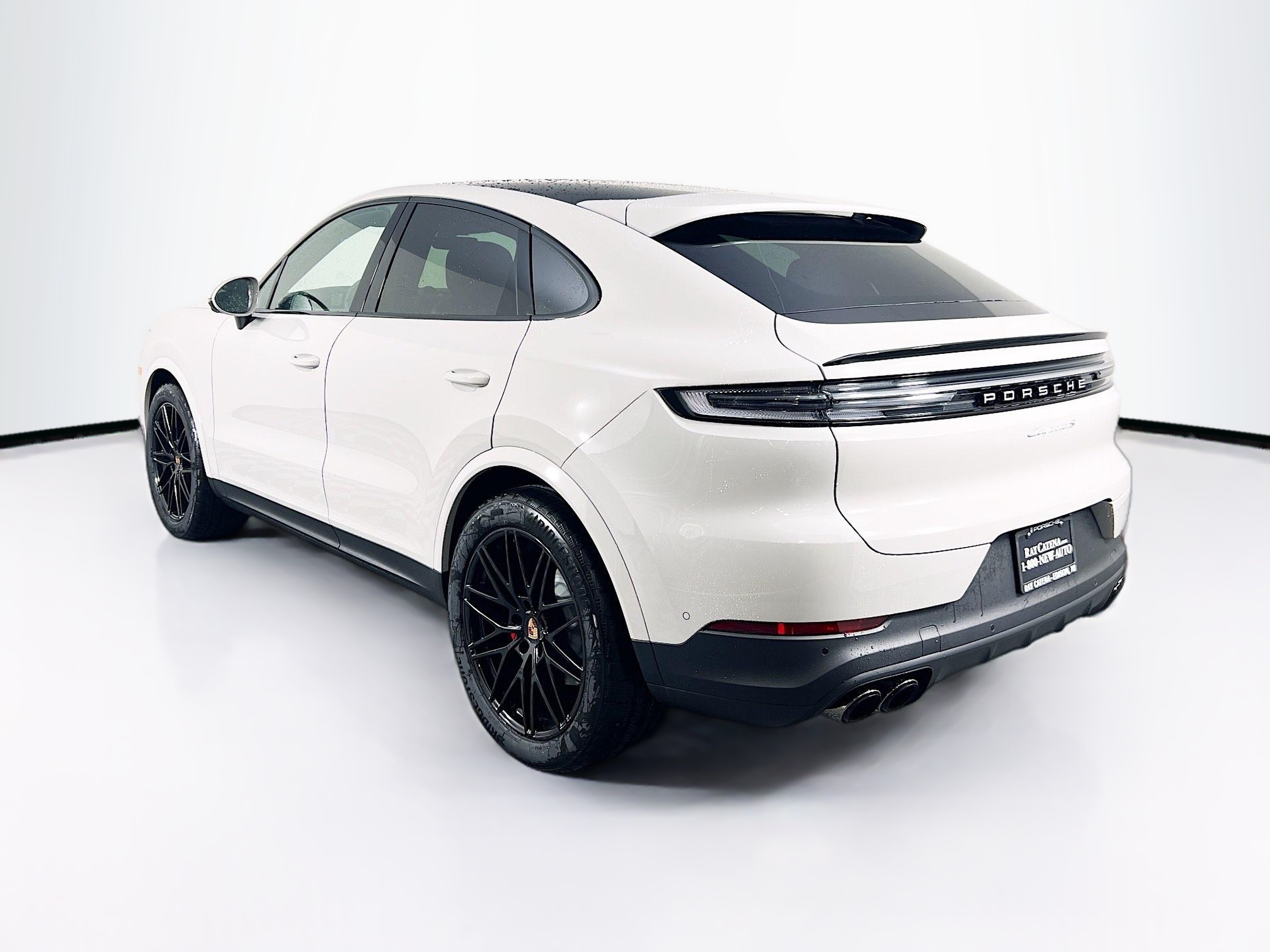 2026 Porsche Cayenne S Coupe photo 3