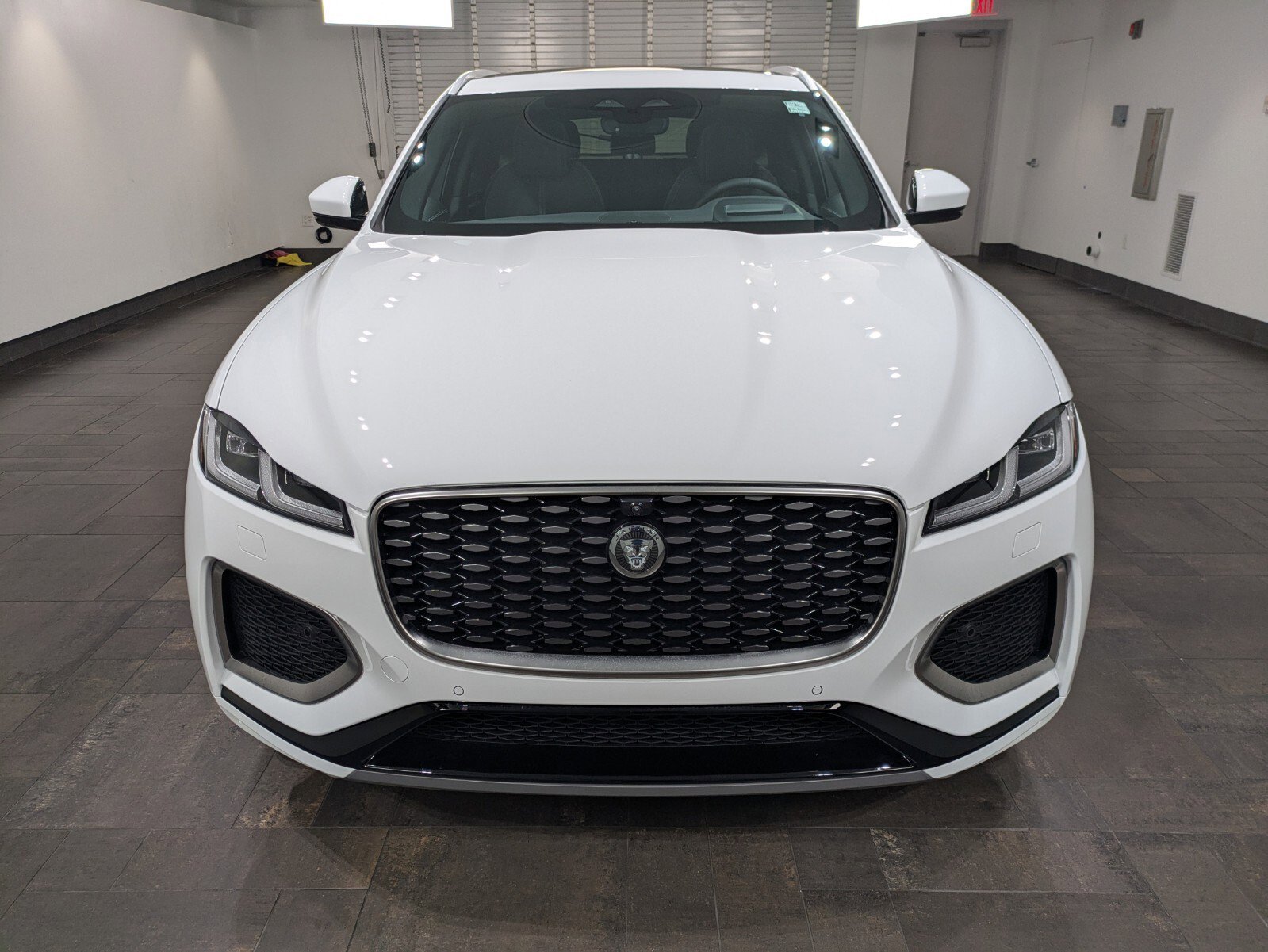 2026 Jaguar F-PACE P250 R-Dynamic S photo 2