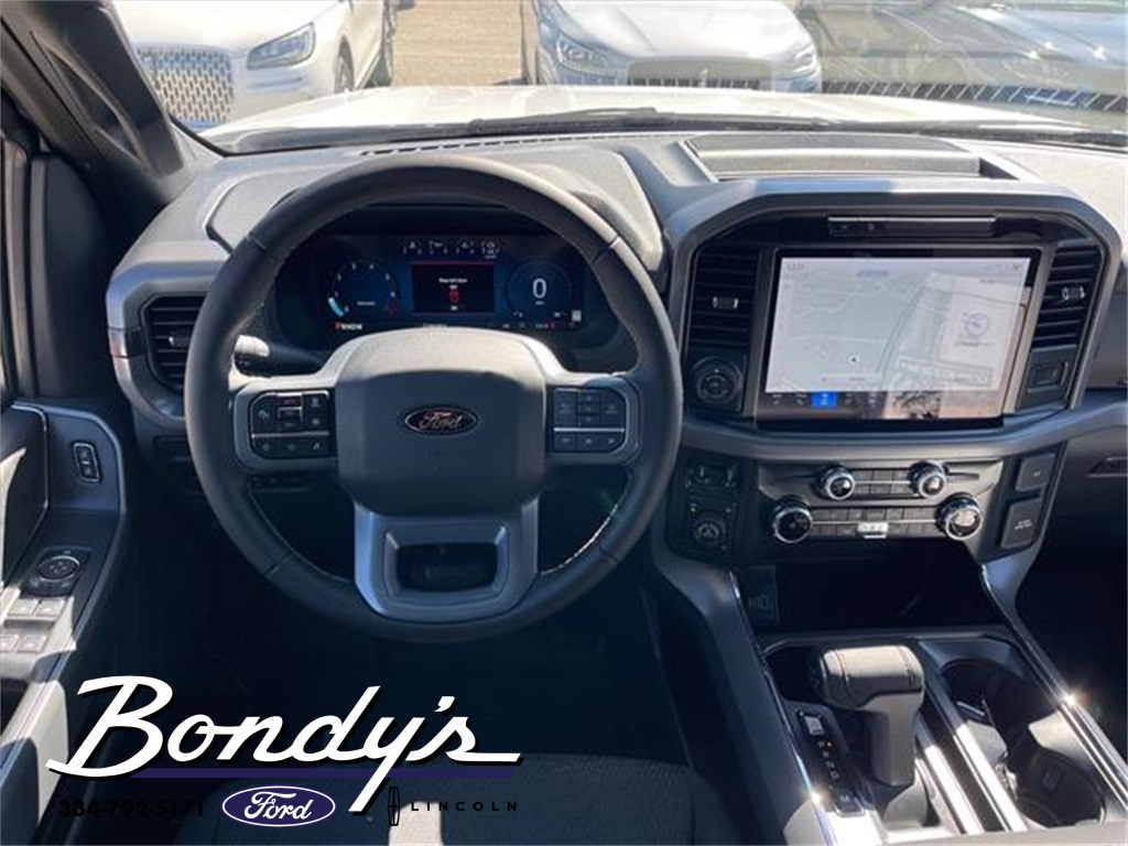 2025 Ford F-150 XLT photo 3