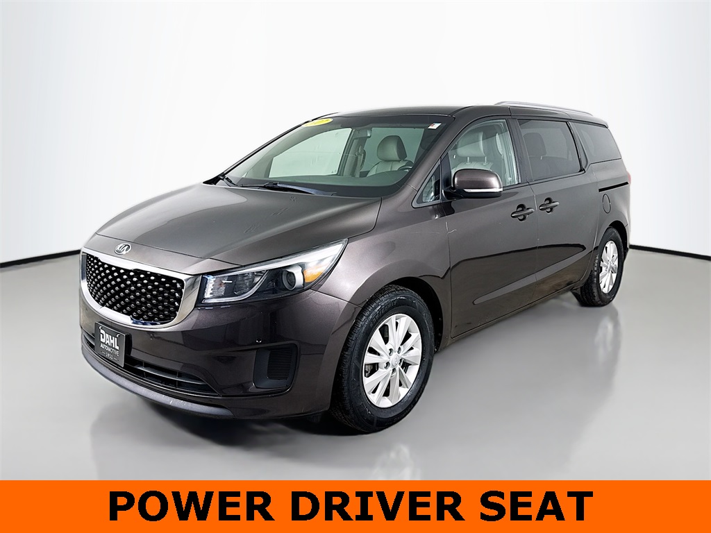 2017 Kia Sedona LX photo 3