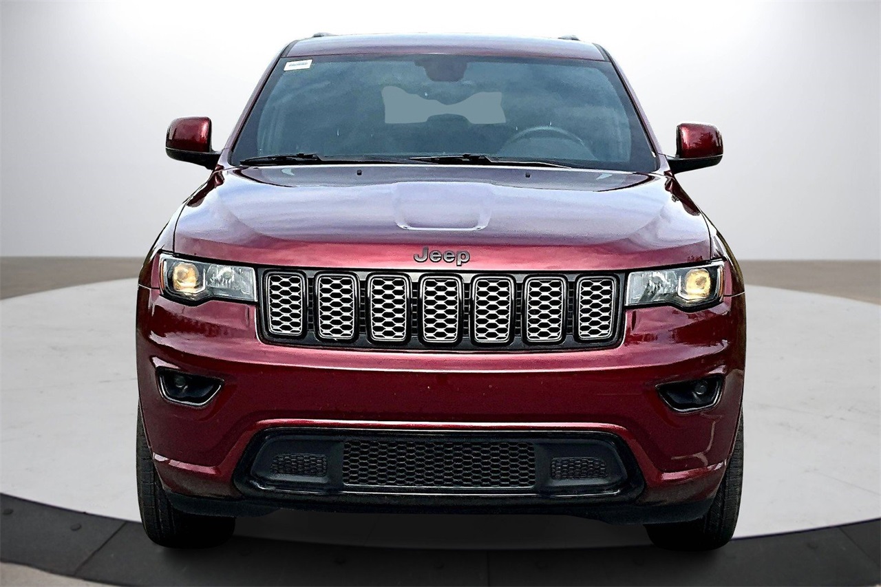 2018 Jeep Grand Cherokee Altitude photo 3