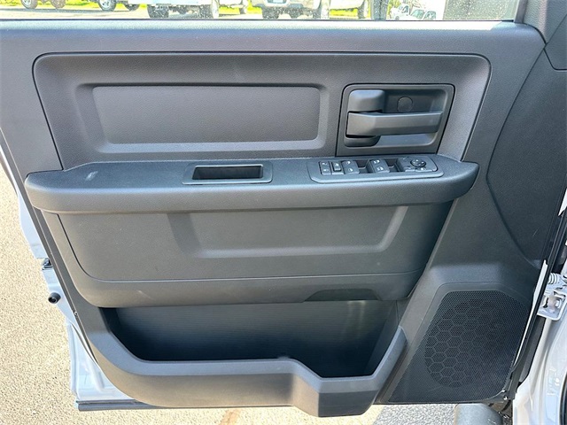 2025 Ram 2500 Tradesman photo 13